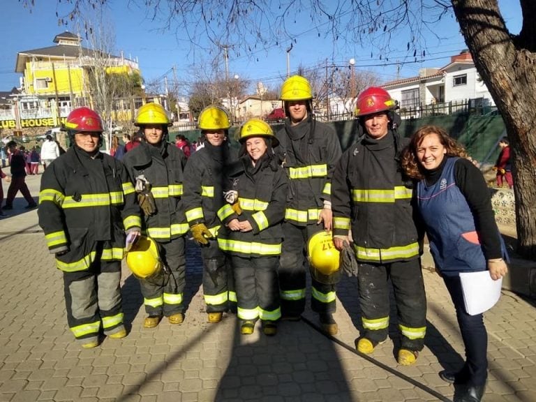 Visita de los bomberos al IRESM