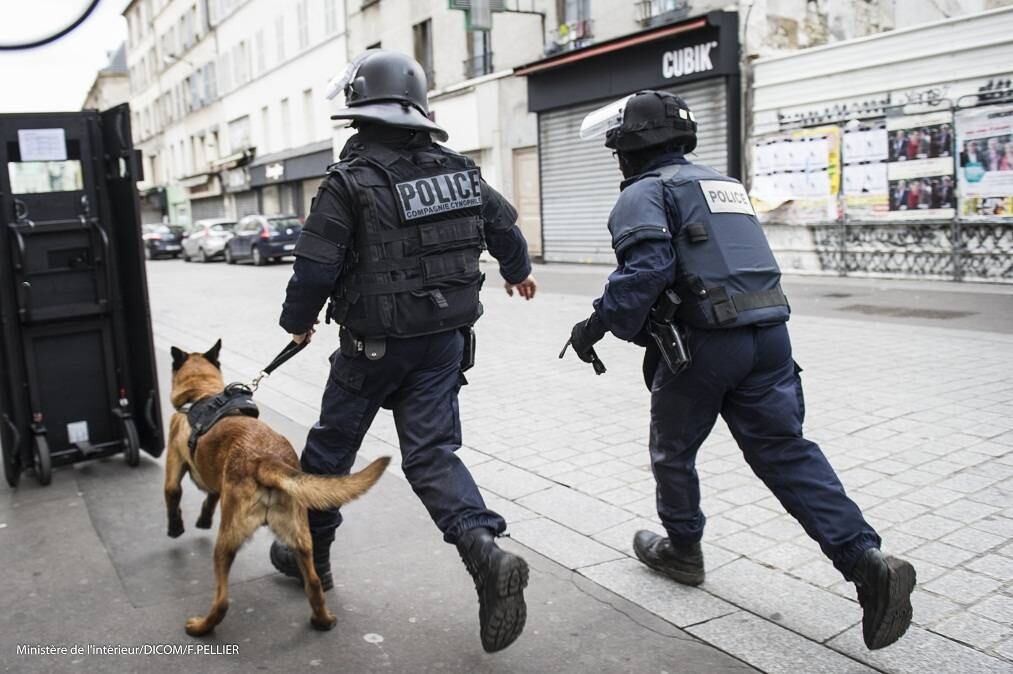 Una adolescente fue asesinada tras quedar en medio de una pelea de pandillas en Francia