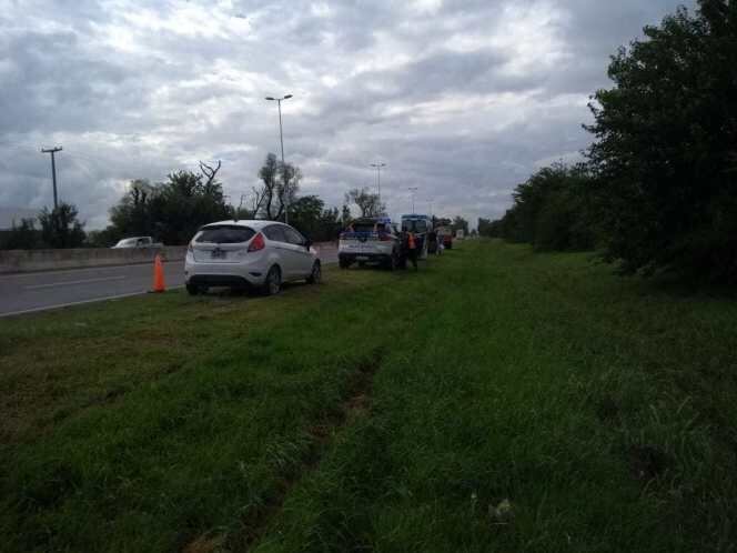 Accidente en Ruta E-53: perdió el control de su vehículo y colisionó contra un paredón