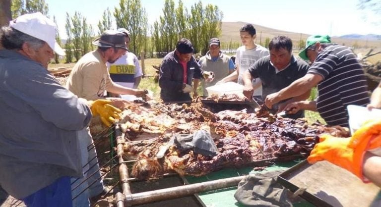 Se degustará el  tradicional asado.