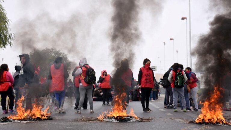 También realizan cortes en Allen (Río Negro).