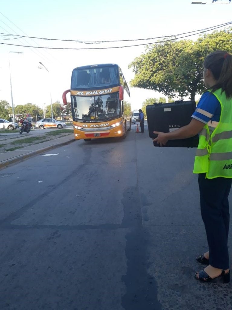 Fueron sorprendidos los conductores de micros de larga distancia con controles de alcoholemia. (Web).