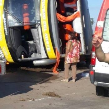 Un micro volcó en la autovía 19, camino a Córdoba. (Aire de Santa Fe)