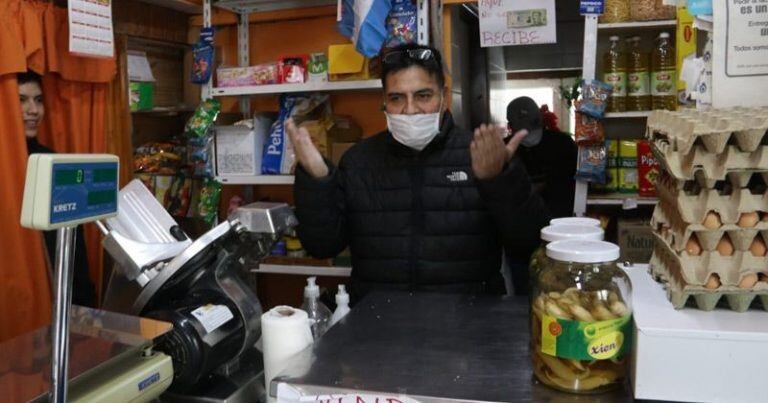 Esteban Neculman, el barilochense que estuvo al borde de la muerte por coronavirus (El Cordillerano).