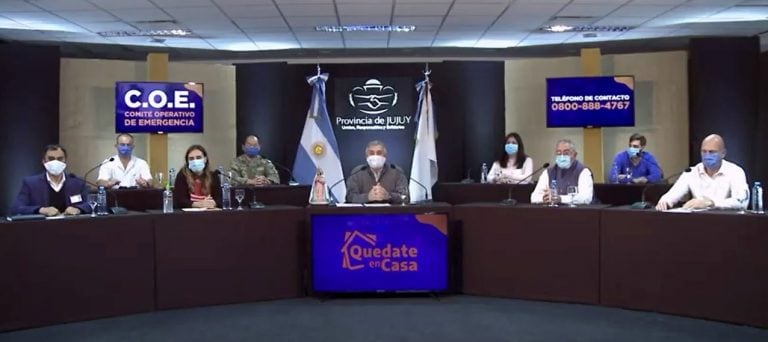 Las autoridades durante la presentación del informe N° 138 del COE Jujuy.