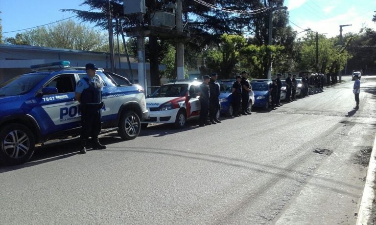 Fuerzas policiales en Unquillo.