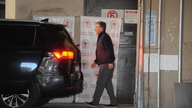 Macri cuando se hizo una artroscopia en la rodilla derecha