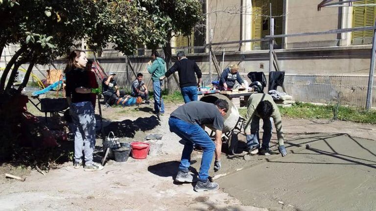 Trabajo Solidario en la Escuela Normal de Azul