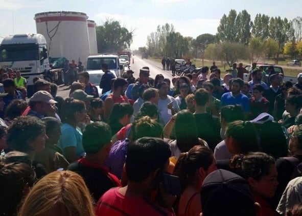 Este viernes, de esas 11 personas, dos fueron indagadas y ambas son estudiantes del instituto terciario Vera Peñaloza, por el corte de la ruta 40.