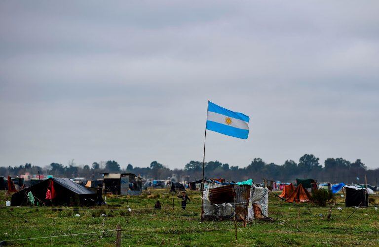 Toma de terrenos en Guernica (Foto: AFP)