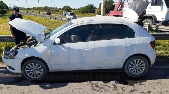 Auto que conducía la mujer (UNO).