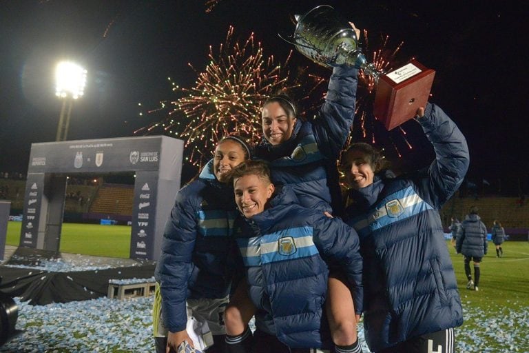 La Selección Argentina de fútbol femenino ganó ante Uruguay.