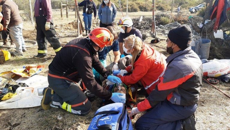 Hombre cayo a un pozo en Junin (Foto: Rodolfo Ramirez)