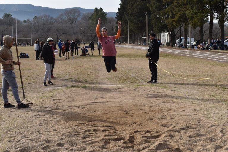 Varias disciplinas de Atletismo se disputaron en las instalaciones del Cámping Municipal de Santa Rosa.