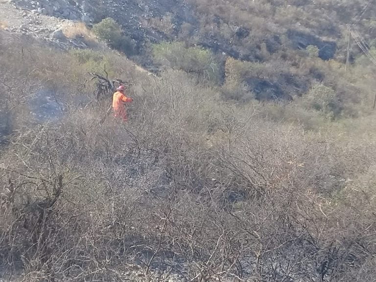 Alta Gracia: Foco de incendio en Valle Grande.