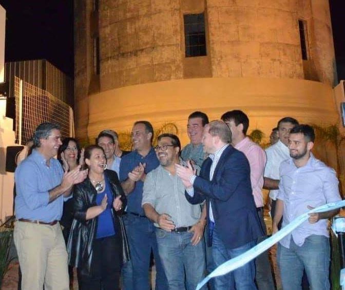 Capitanich inauguró la plazoleta del histórico tanque de agua. (Foto: @jmcapitanich)