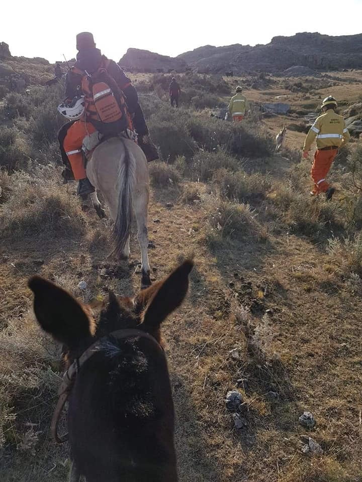 Hermoso acto de los bomberos voluntarios de Mina Clavero