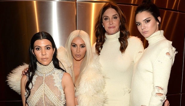 Las hermanas Kardashian junto a Caitlyn (Foto: AP)