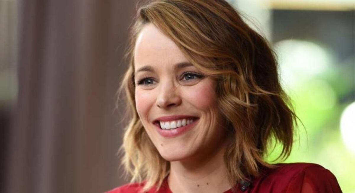 Rachel McAdams reivindicó la lactancia materna con una foto impactante