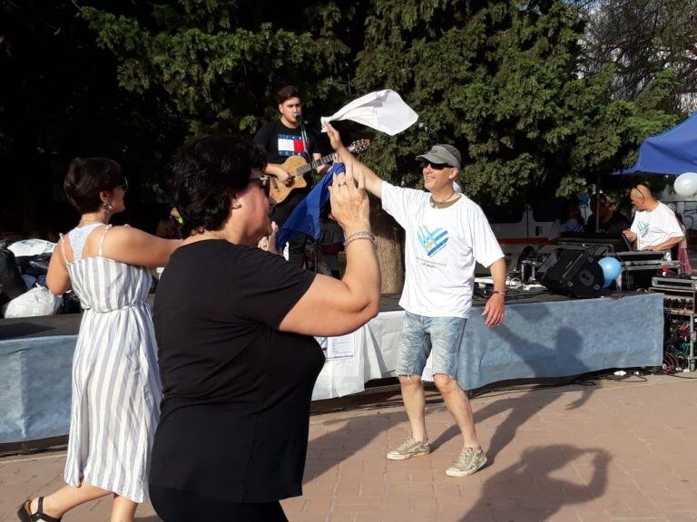 Varios artistas pasaron por el escenario del Parque Oliver (Vía Santa Rosa)