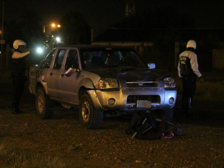 Un joven boliviano de 23 años, conductor de la camioneta Nissan Frontier, manejaba en completo estado de ebriedad.