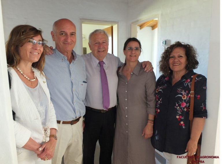 Las autoridades de la UNICEN recorrieron el futuro Jardín Maternal. (Foto: Prensa UNICEN)