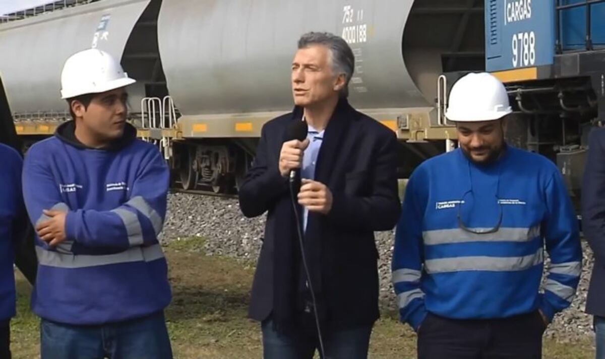 Macri admitió en Santa Fe que su gestión descuidó el "día a día" económico