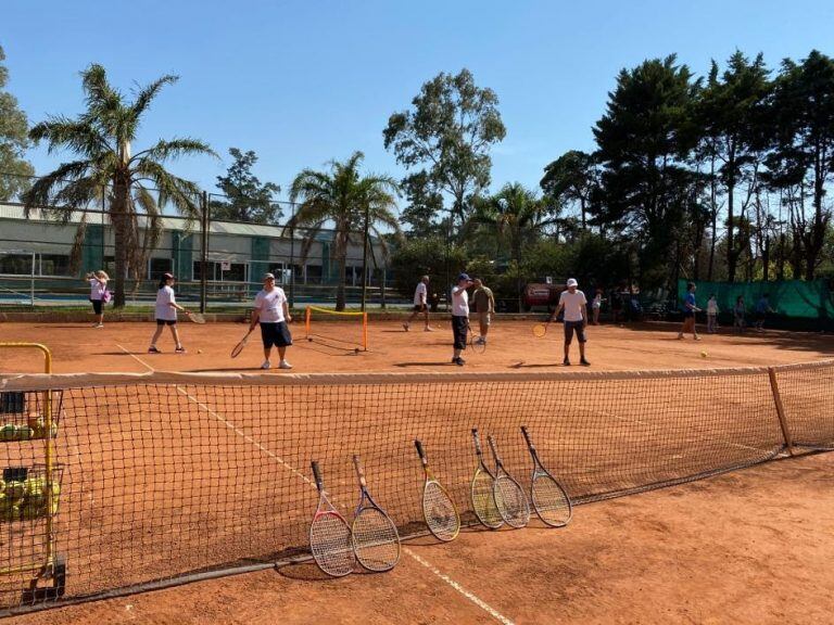 Tarde de sábado y el encuentro con participantes de diferentes puntos de la provincia. (Foto: Municipal).