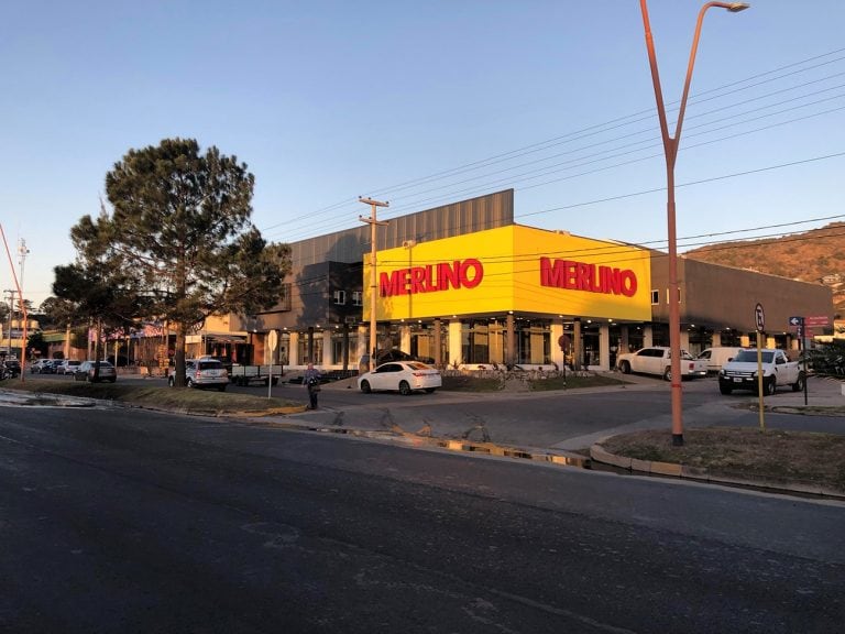 Inauguración de Merlino en Carlos Paz