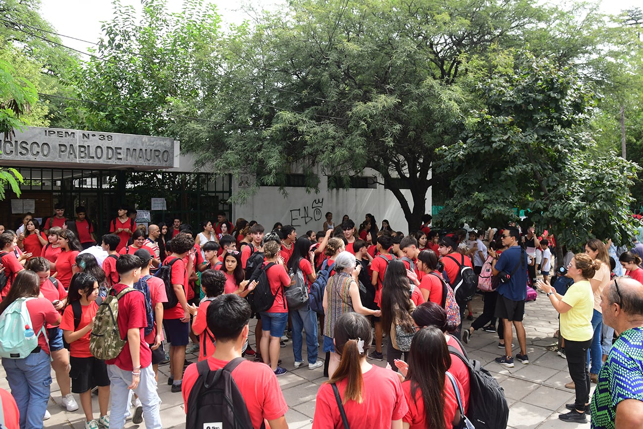 Los reclamos por las mejoras edilicias en una escuela de Córdoba.