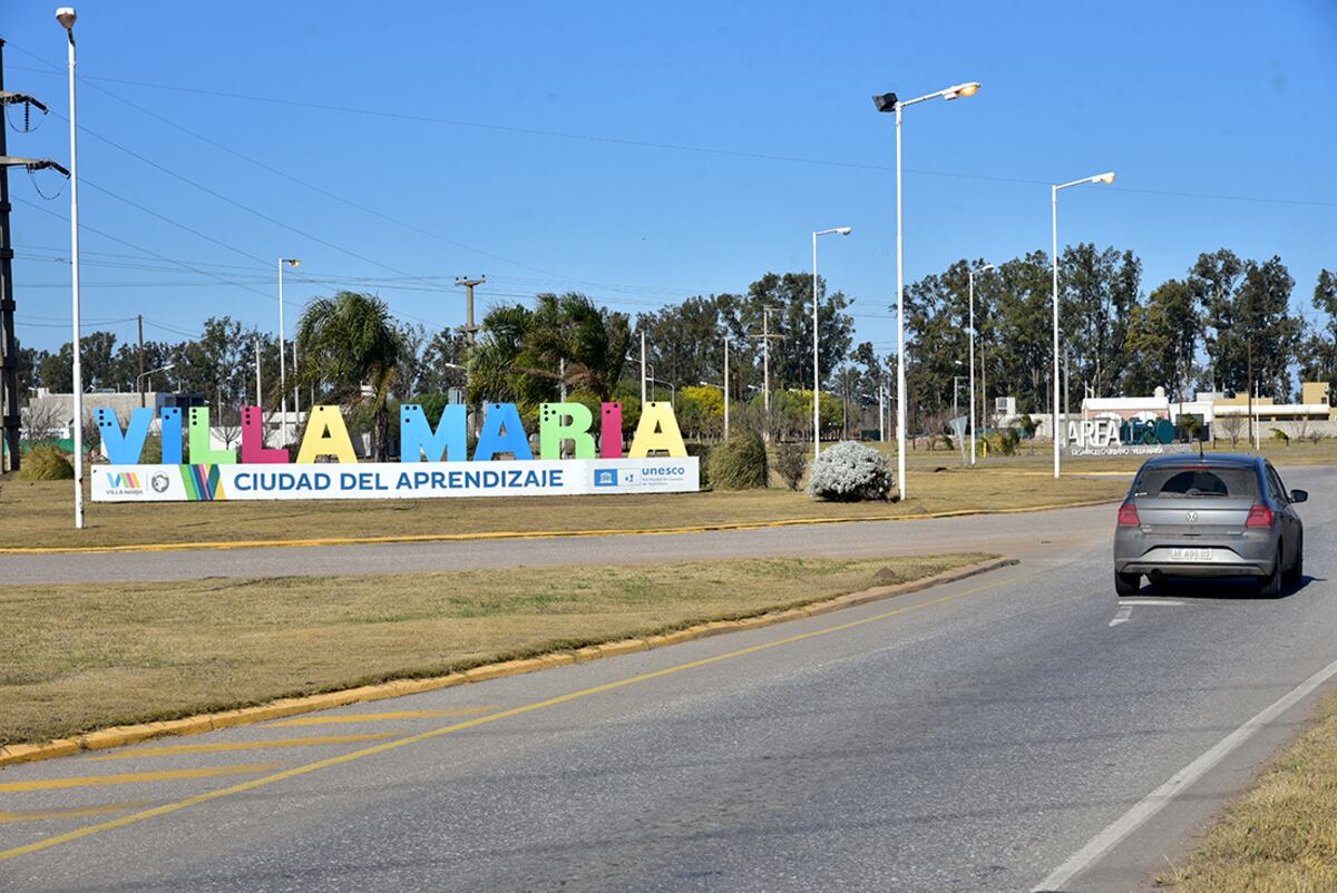 Un colectivo con 50 personas a bordo viajó 15 kilómetros a contramano por la autopista Córdoba-Rosario