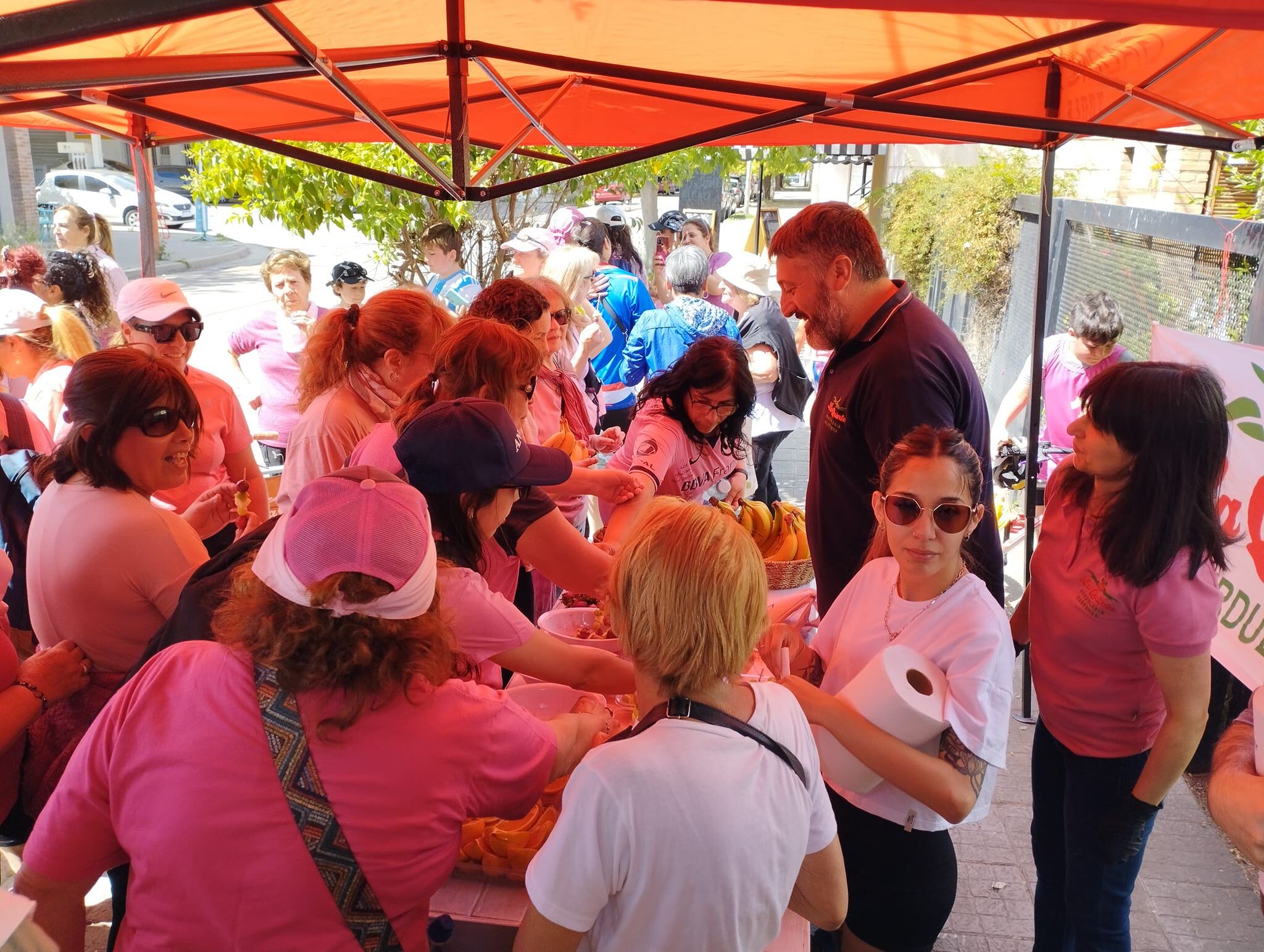 Importante participación en la caminata de LALCEC Punta Alta