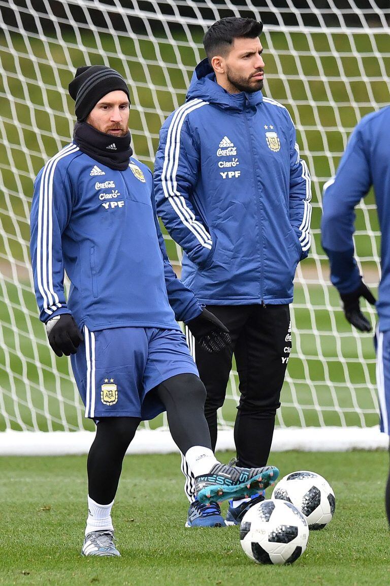 Lionel Messi ya se entrenó con la Selección en Manchester. Foto: AFP.