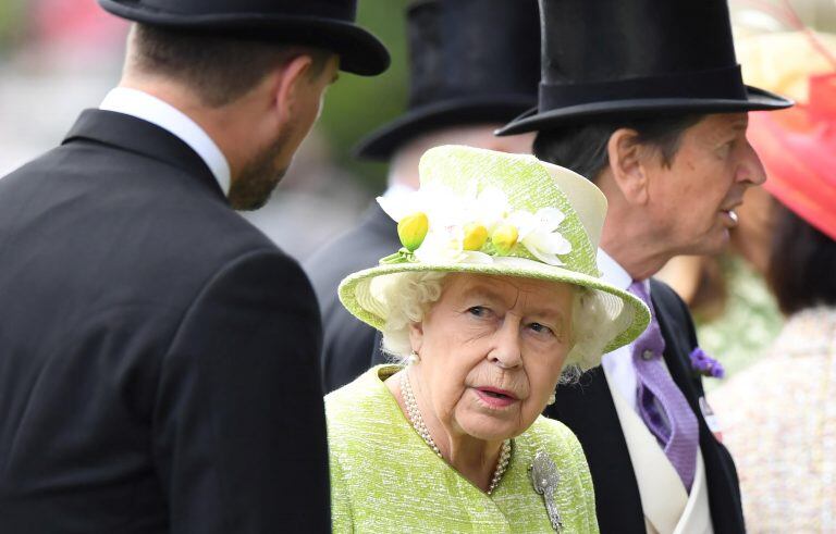 Según las predicciones de Nostradamus, la reina Isabel II podría abdicar al trono (EFE/EPA/FACUNDO ARRIZABALAGA)