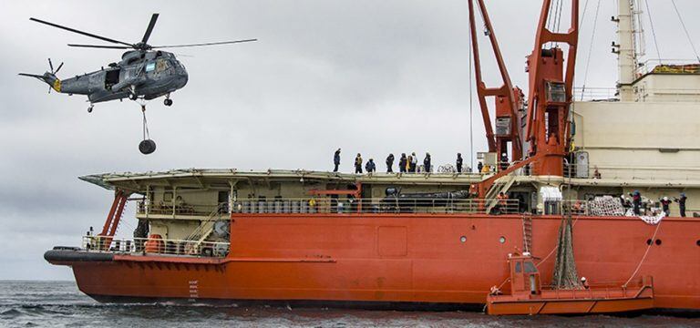 Descarga de GOA desde Rompehielos A.R.A "Almirante Irízar"
@fuerzas-armadas.mil.ar