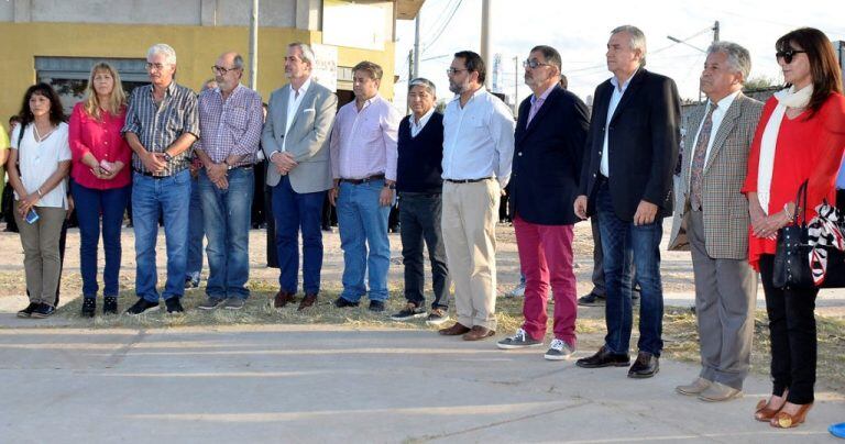 Un minuto de silencio fue parte del homenaje al héroe boliviano Eustaquio "Moto" Méndez Arenas, cuyo nombre le fue impuesto a una plaza de Alto Comedero.