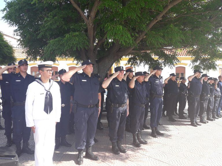 Acto de reconocimiento a policías