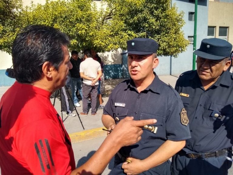 Taxistas contra remiseros.