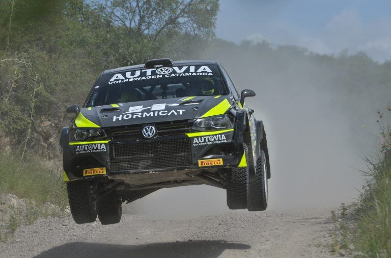 Augusto D´Agostini y Juan Pablo Carrera. El piloto catamarqueño finalizó tercero en la tabla anual de RC2, después de ser cuarto en el Gran Premio.