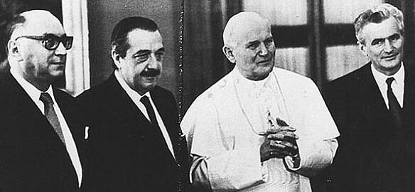 Alfonsín - Papa Juan Pablo II - Conflicto Chile - Argentina