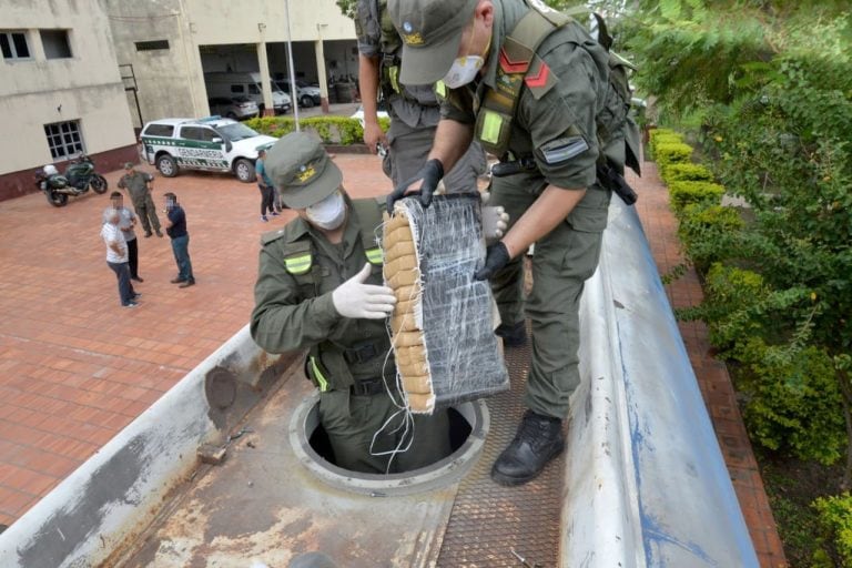 Los tornillos de las compuertas estaban recién puestos lo que despertó las sospechas