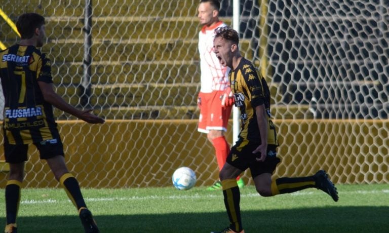 Olimpo superó a Huracán y es escolta