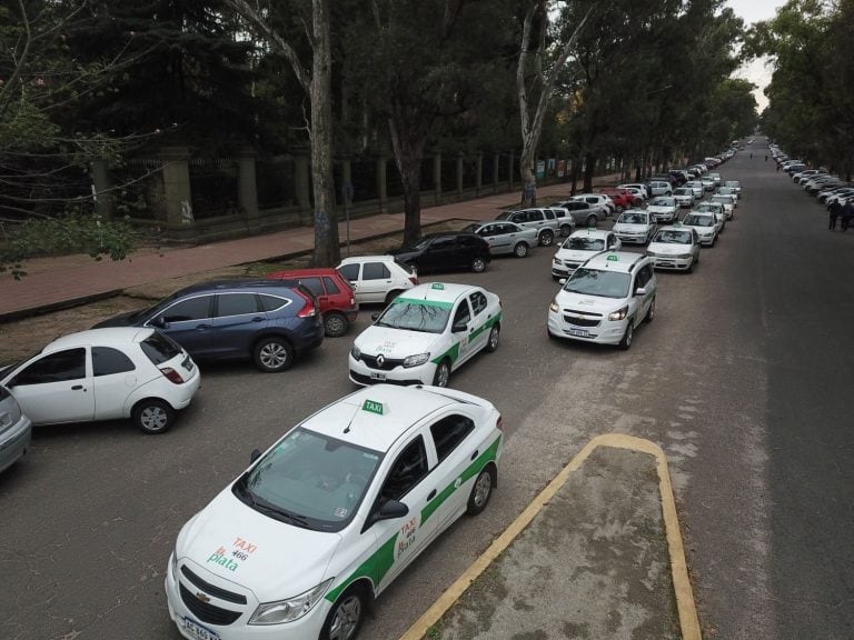 La caravana de taxistas se reunirán en Plaza San Martín (web).