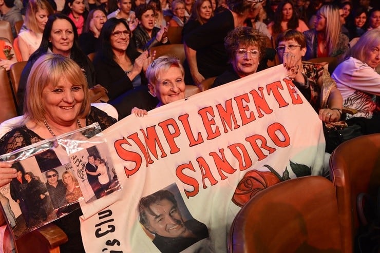 Las fanáticas de Sandro en un recital del artista.