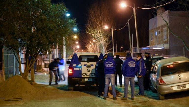 Una pelea familiar en Neuquén dejó muertes y heridos.