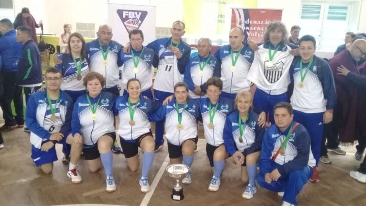 Santa Cruz campeón del Newcom nacional