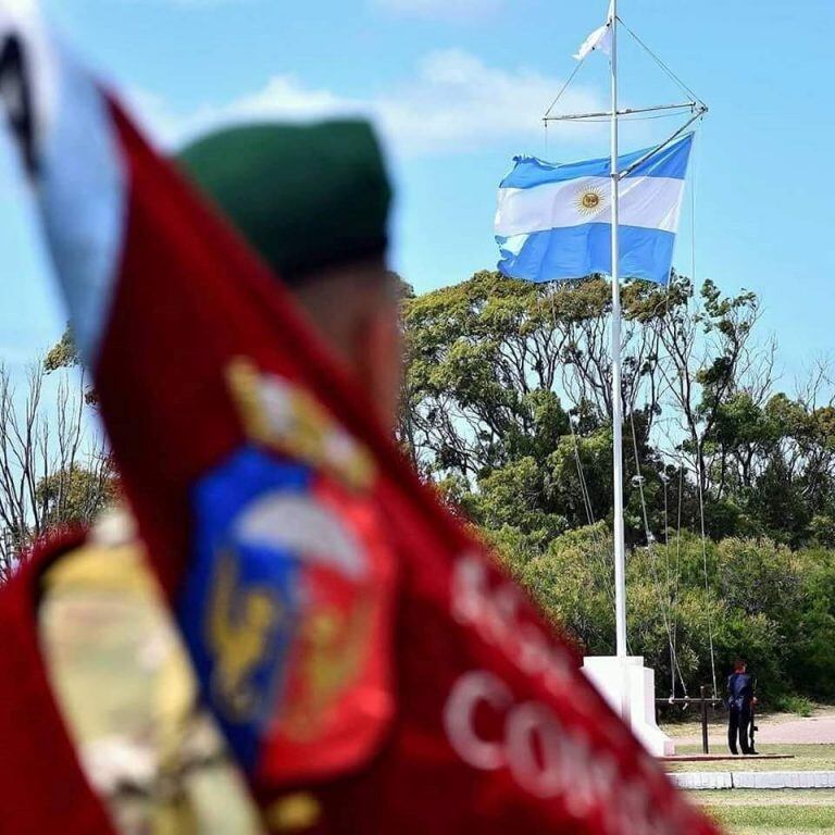 El recuerdo del Capitán Pedro Edgardo Giachino vivirá por siempre en el recuerdo de sus allegados y sus camaradas.