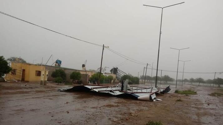 El tornado en Colonia El Simbolar, dejó a más de veinte familias sin techo