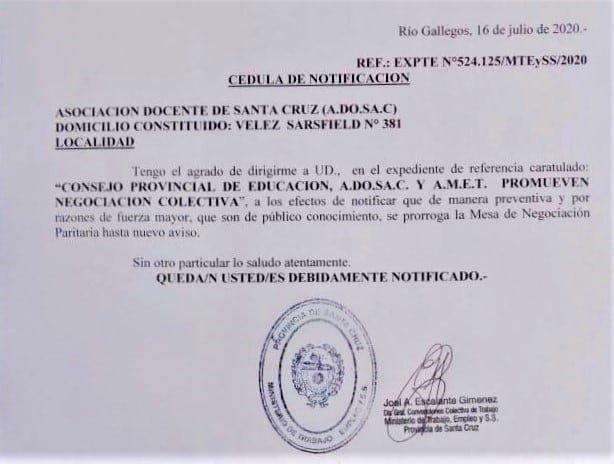 Notificación sobre suspensión de paritaria docente.