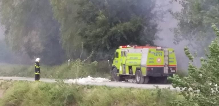 Imágenes del incendio en los terrenos de la ex papelera.